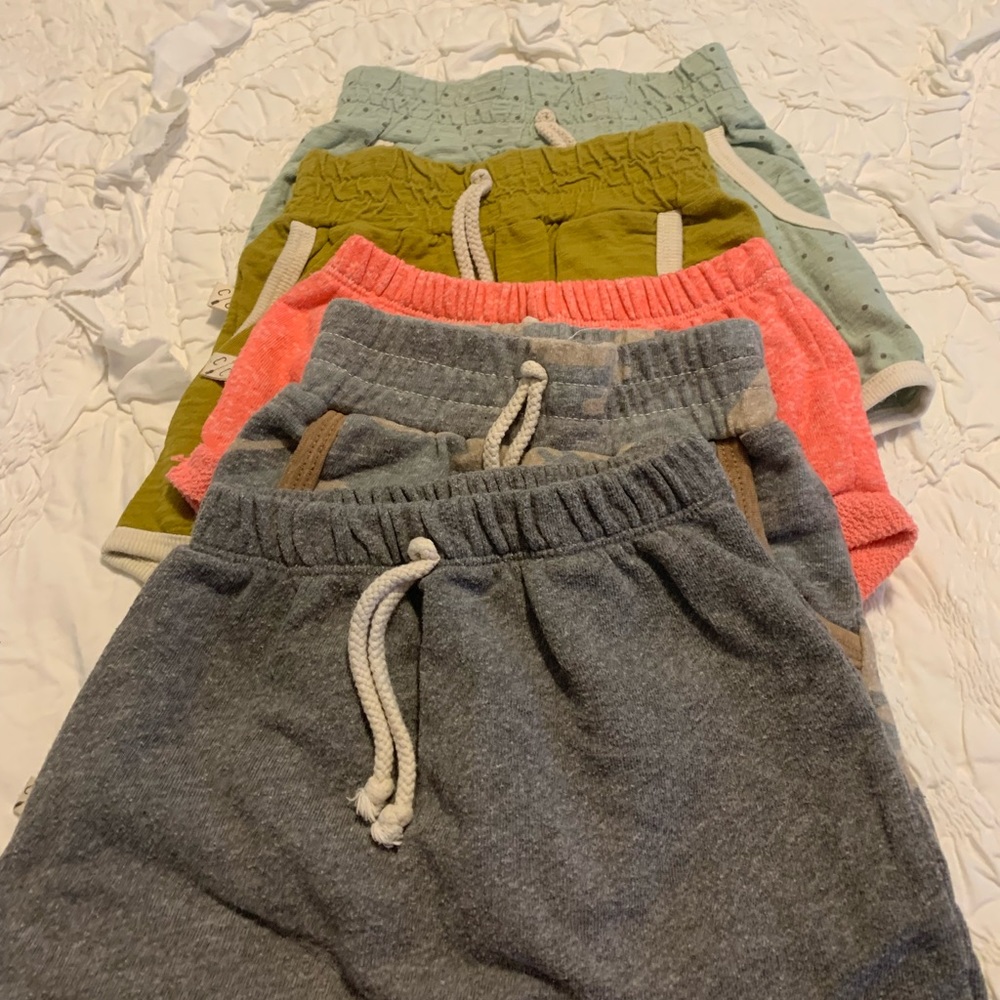Childhoods shorts size 5T lot of 5